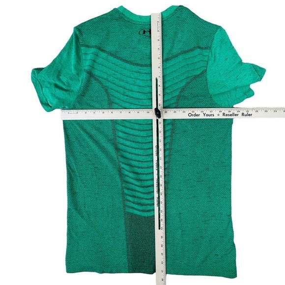 Under Armour Tee Mens Medium Bright Green Seamless Wave Contoured Fitted T Shirt - Picture 10 of 10